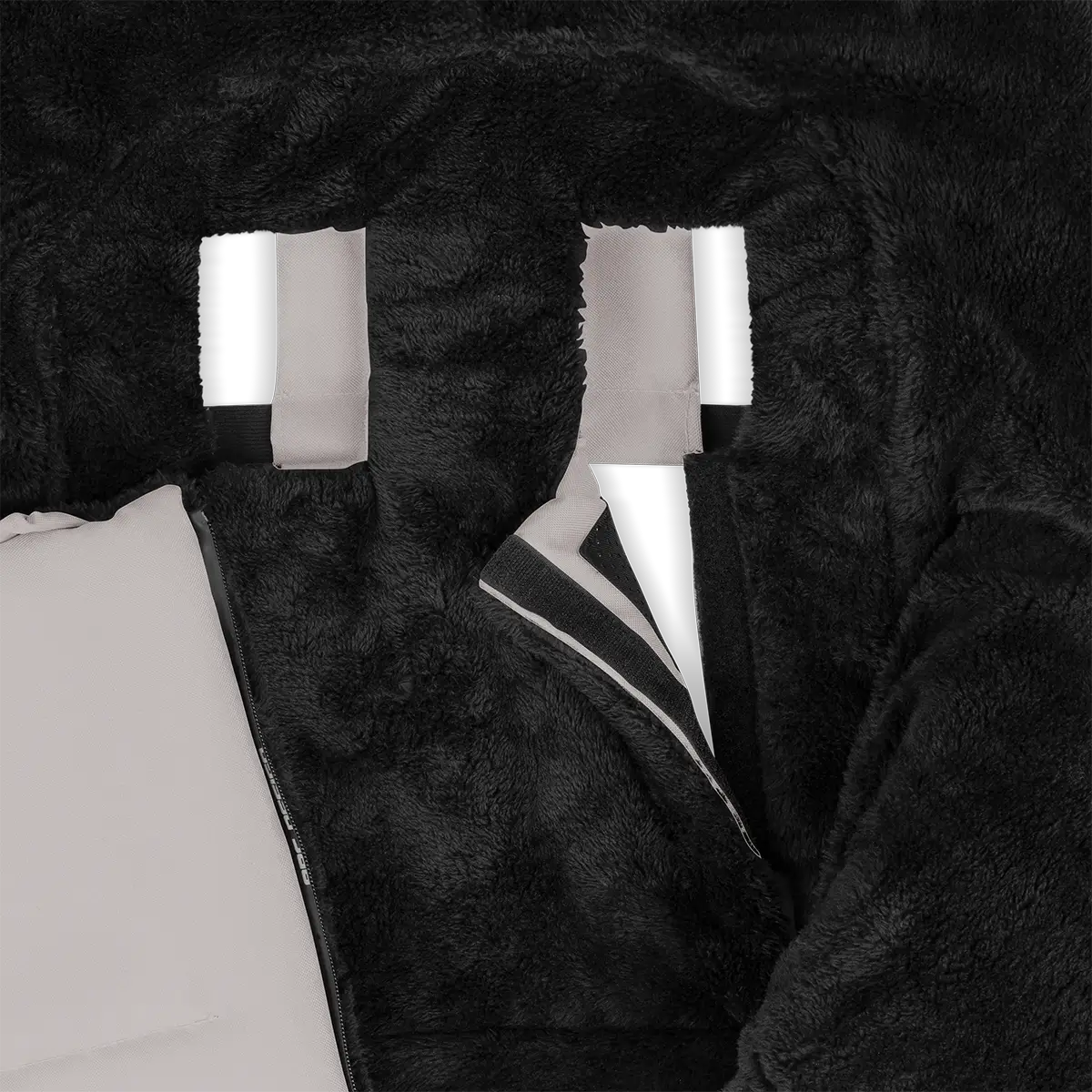 Szczeliny na pasy bezpieczeństwa 5-punktowe