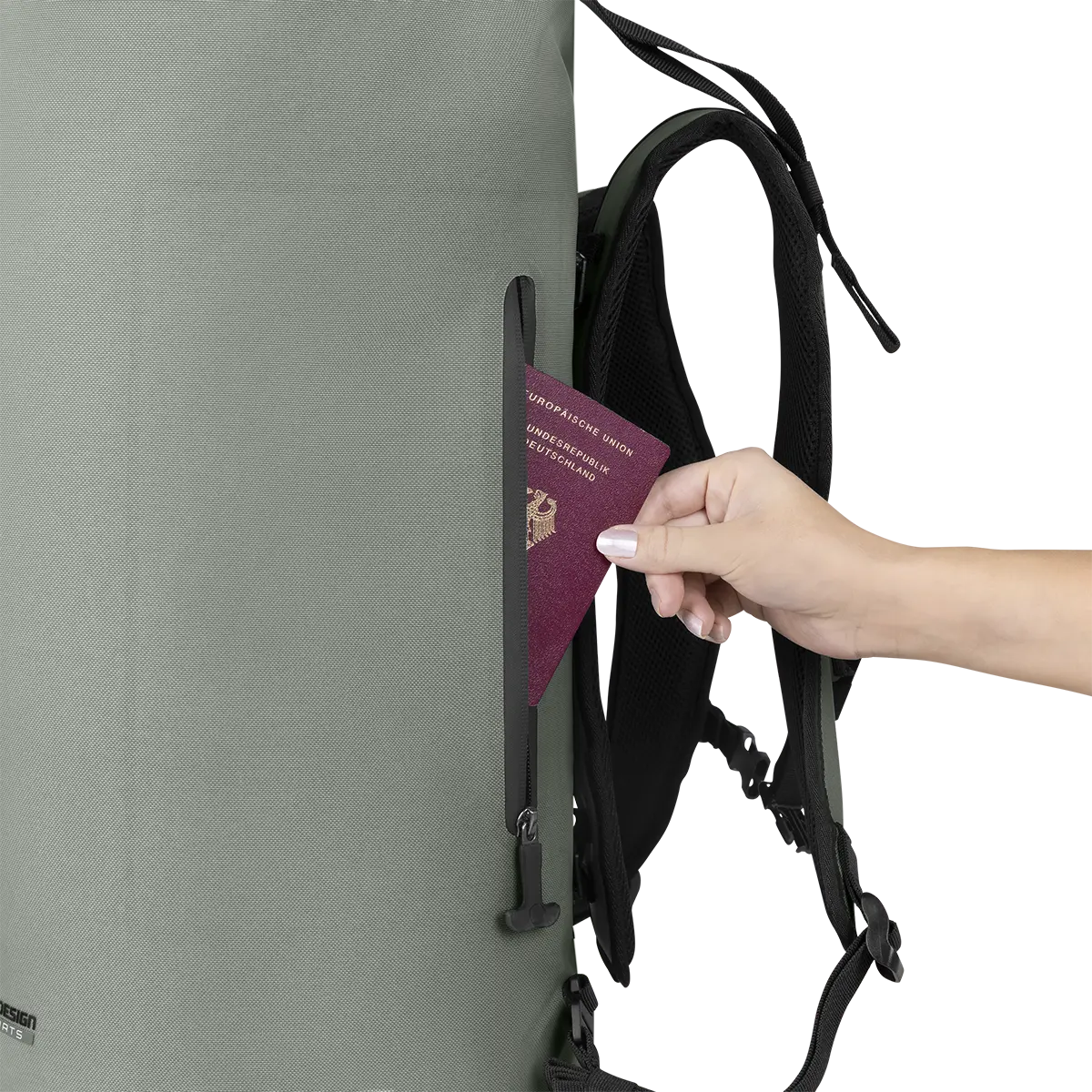 Zewnętrzne kieszenie zapewniające szybki dostęp