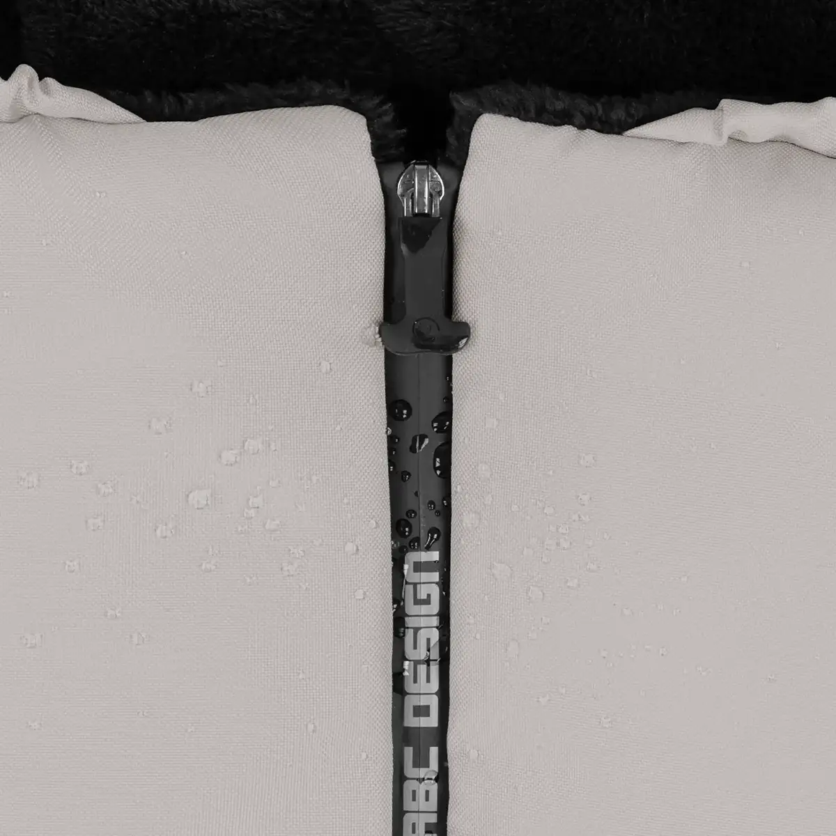 Nie przepuszcza wiatru i wilgoci