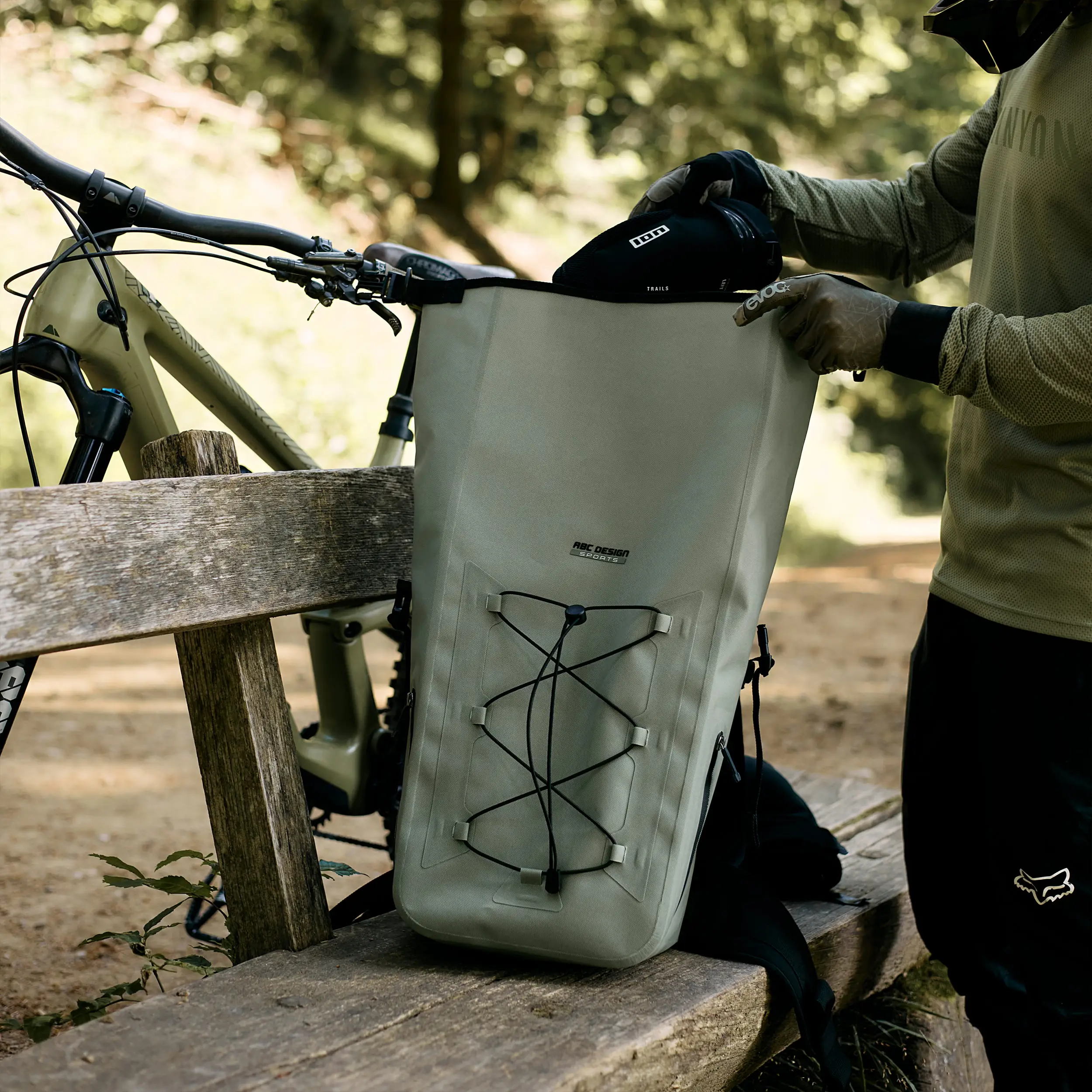 Premium plecak outdoorowy Lausanne 20L do miasta i na łono natury - Pine