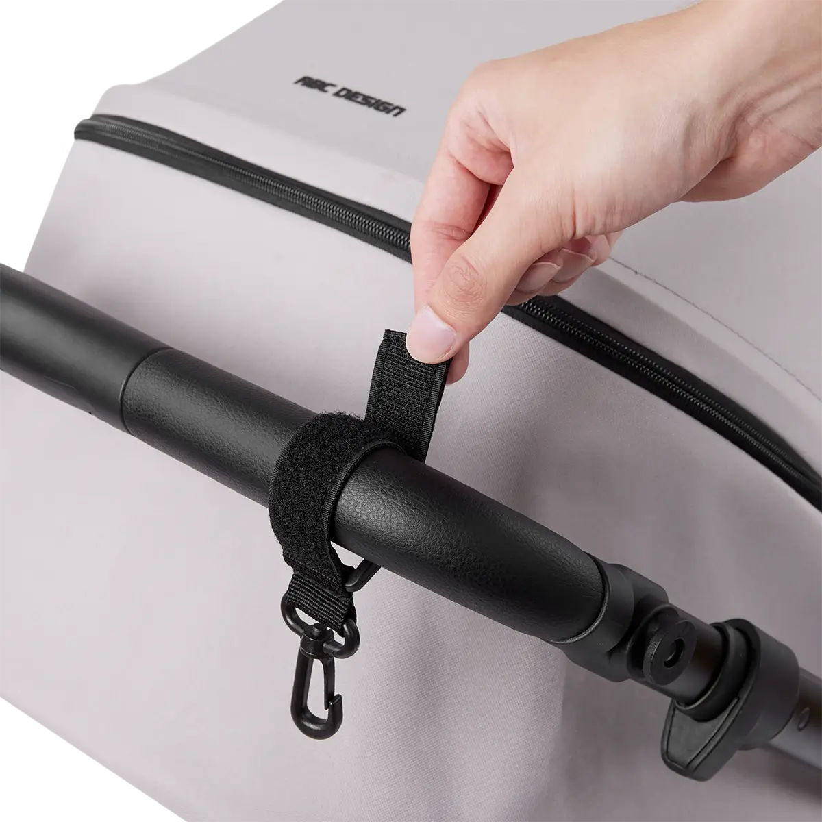 Łatwy montaż za pomocą zapięć na rzepy